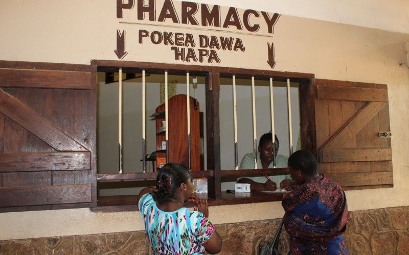 The pharmacy at Mbesa Mission Hospital Die Krankenhaus Apotheke im Mbesa Missions Hospital